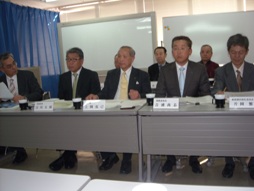 日資連の記者会見